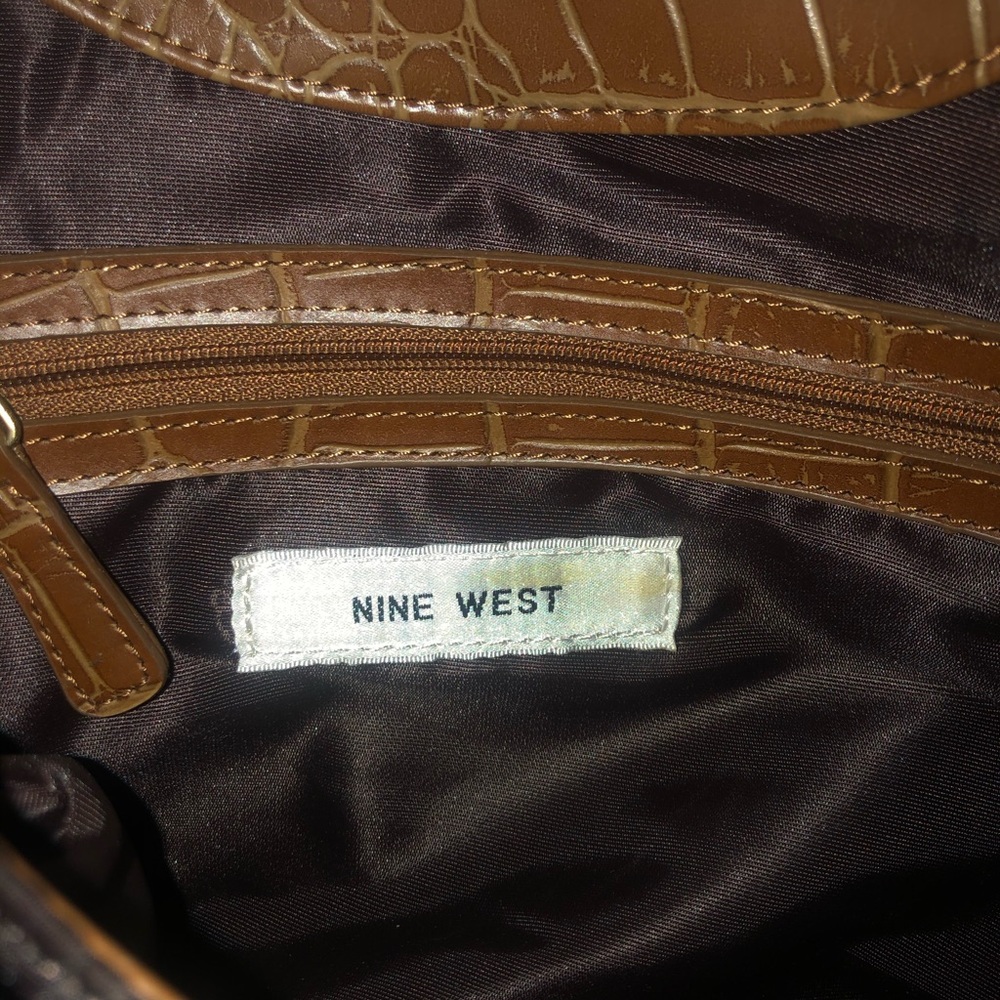 Handbag - Picture 5 of 5